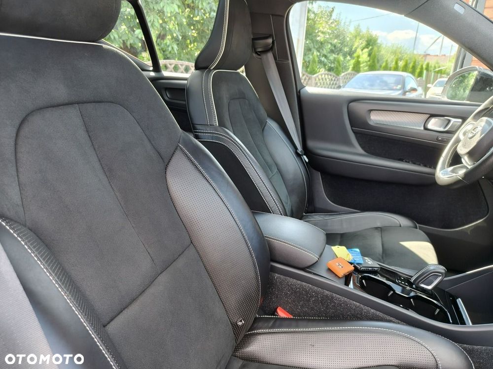 Volvo XC 40 82kWh Recharge Twin AWD Plus - 22