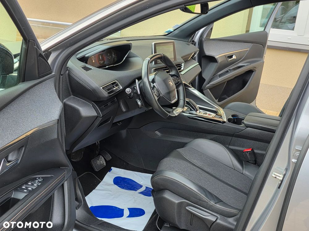 Peugeot 5008 PureTech 180 EAT8 Stop & Start GT - 19