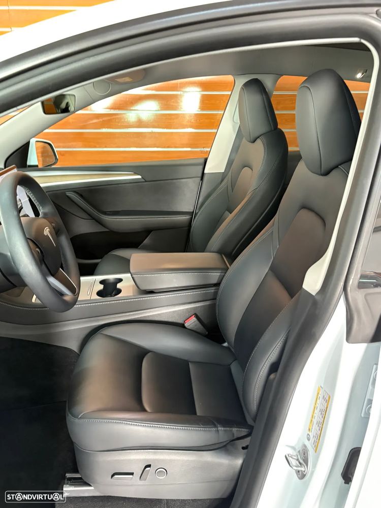 Tesla Model Y RWD - 11