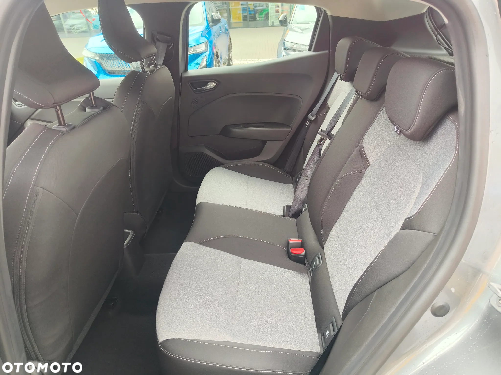 Renault Clio - 11
