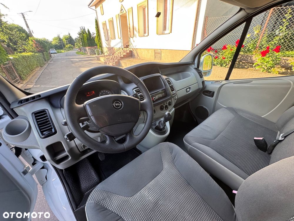 Opel Vivaro - 14