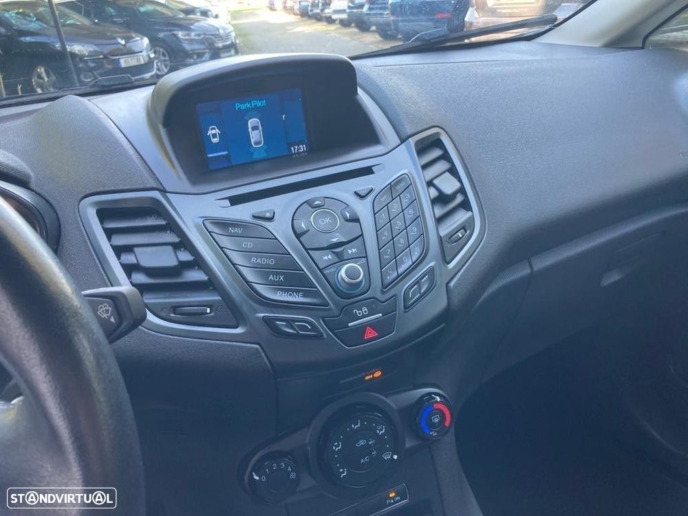 Ford Fiesta 1.5 TDCi Titanium - 8