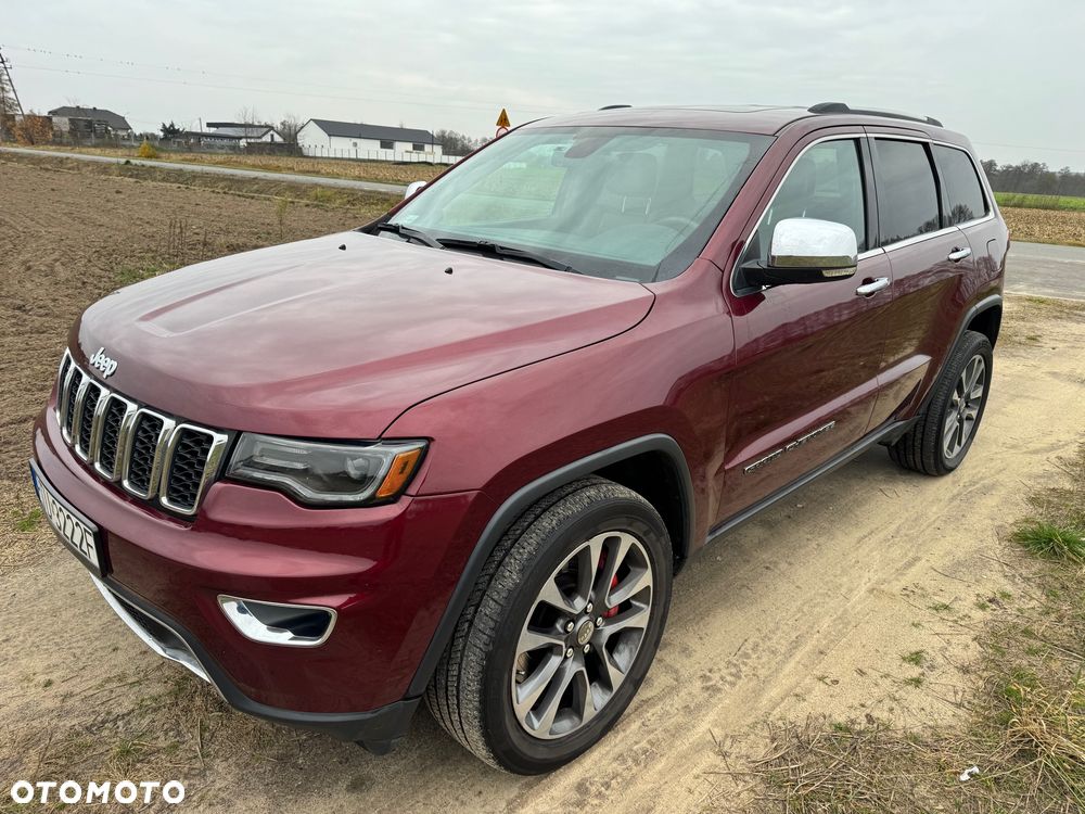 Jeep Grand Cherokee - 24