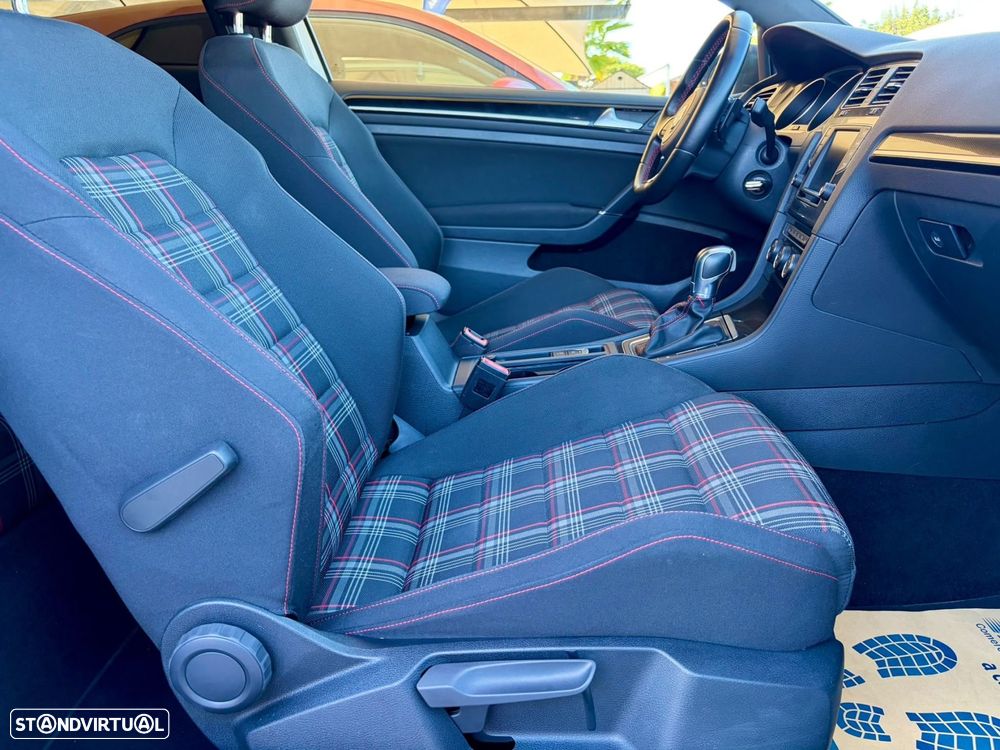 VW Golf 2.0 TSi GTi DSG - 17