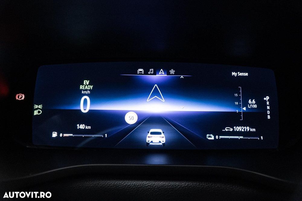 Renault Arkana E-TECH 145 Evolution - 30