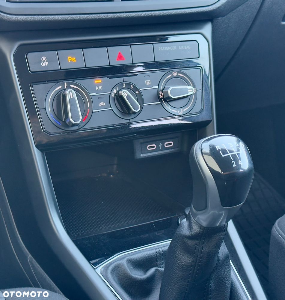 Volkswagen T-Cross - 31