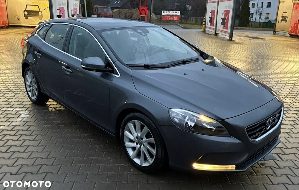 Volvo V40 D2 - 1