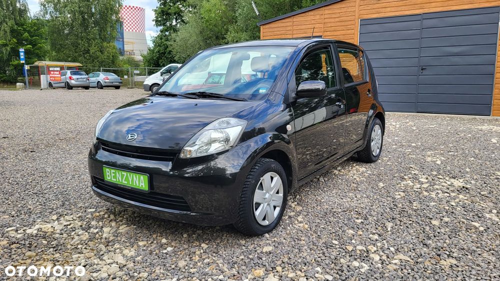 Daihatsu Sirion 1.3 - 24