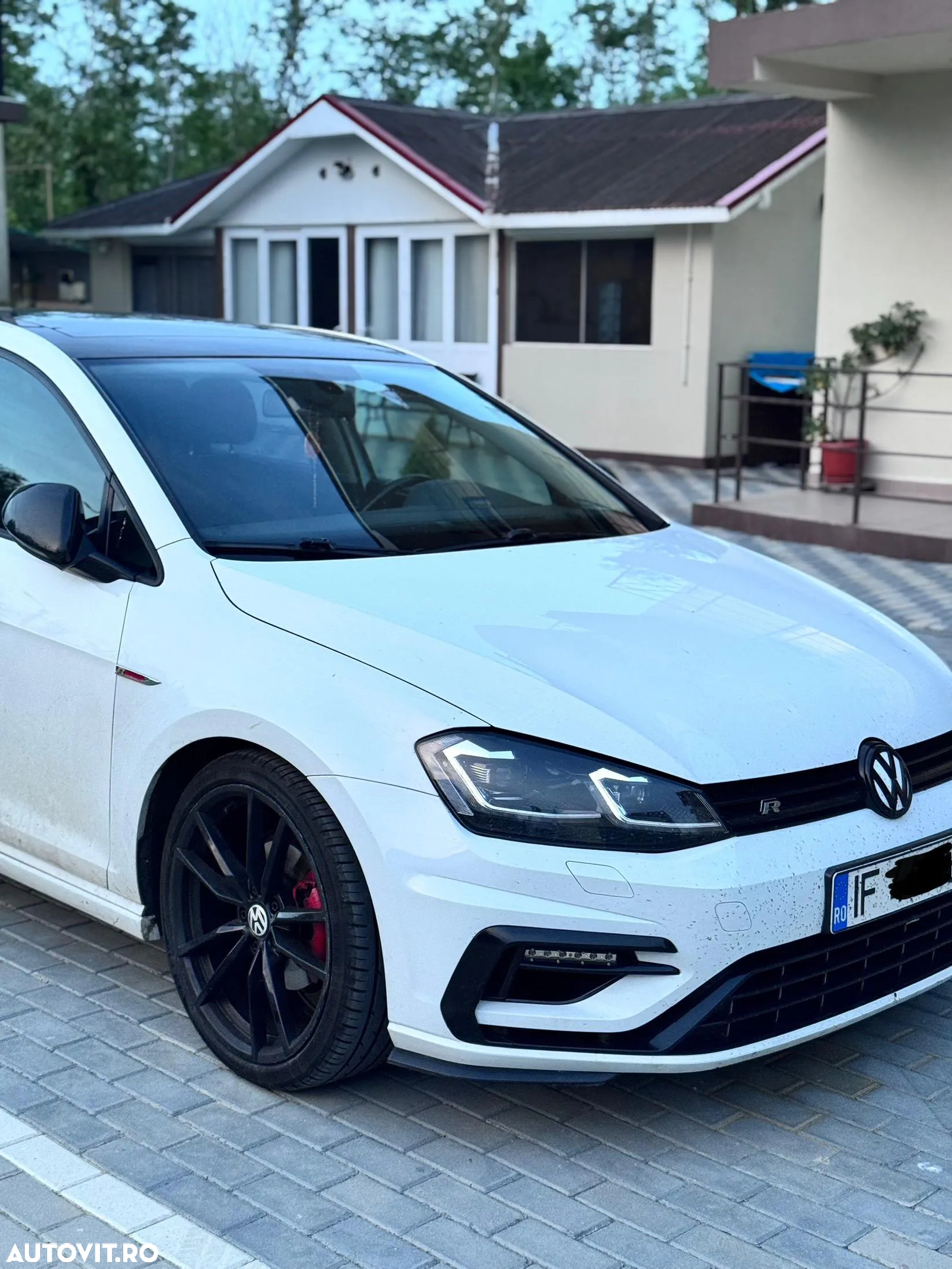Volkswagen Golf 1.6 TDI DSG Highline - 12