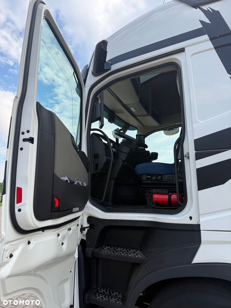 Volvo FH - 8