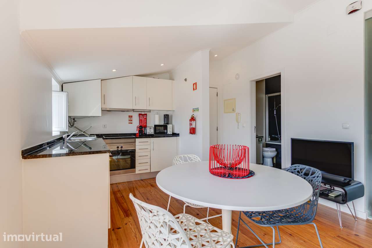 Apartamento Remodelado com Vista Rio e Cidade no Coração de Lisboa - Grande imagem: 5/22