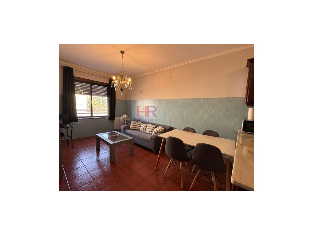 Arrenda-se t2 com garagem totalmente mobilado e equipado. - Grande imagem: 4/10