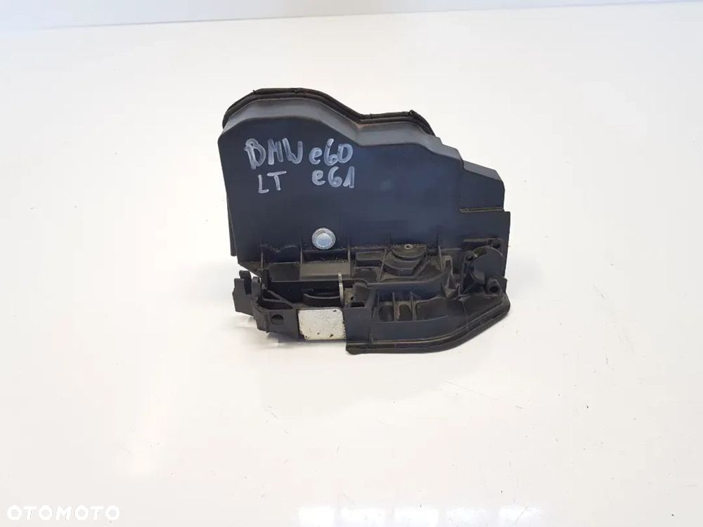 Zamek drzwi lewy tył BMW e60 e61 7pin 7167075 - 1
