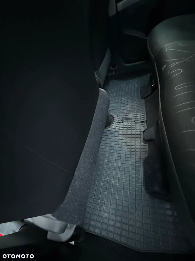 Toyota Yaris 1.33 2010 - 28