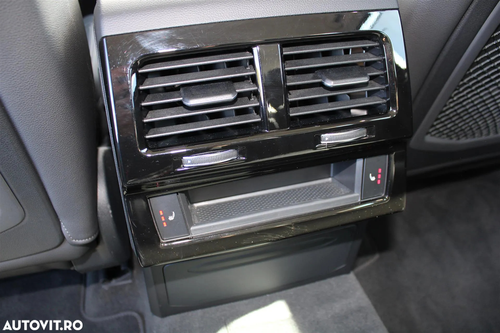 Volkswagen Touareg - 13