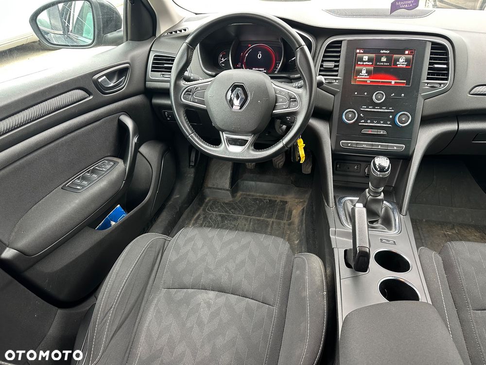 Renault Megane TCe 140 GPF LIMITED - 30