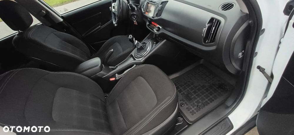 Kia Sportage 1.7 CRDI Business Line M 2WD - 9