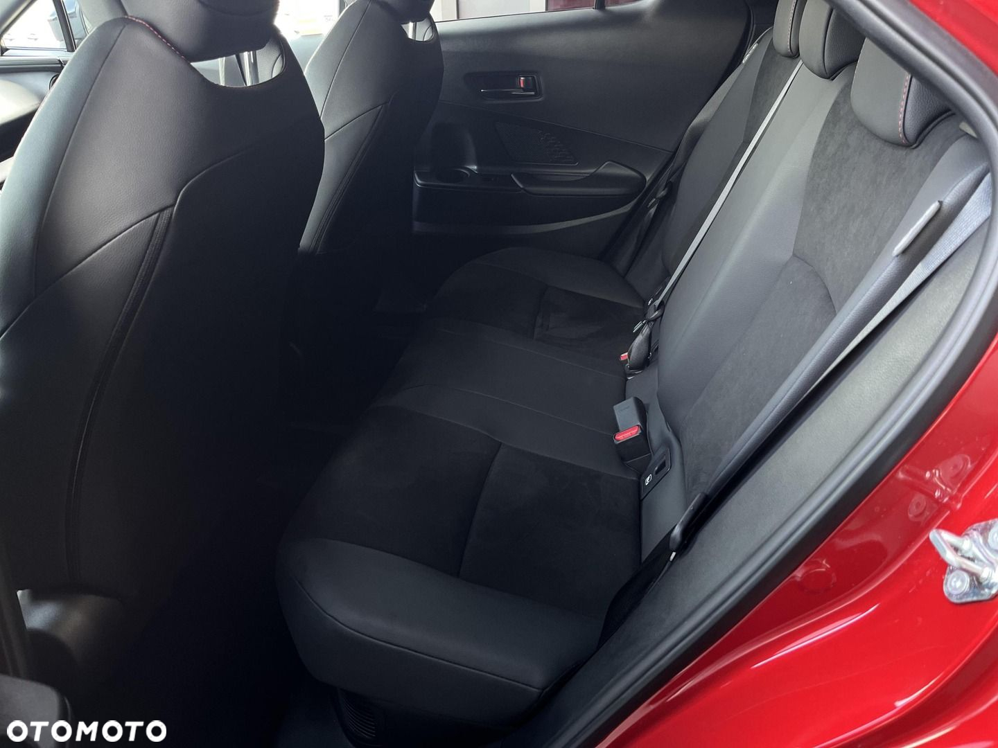 Toyota C-HR - 30