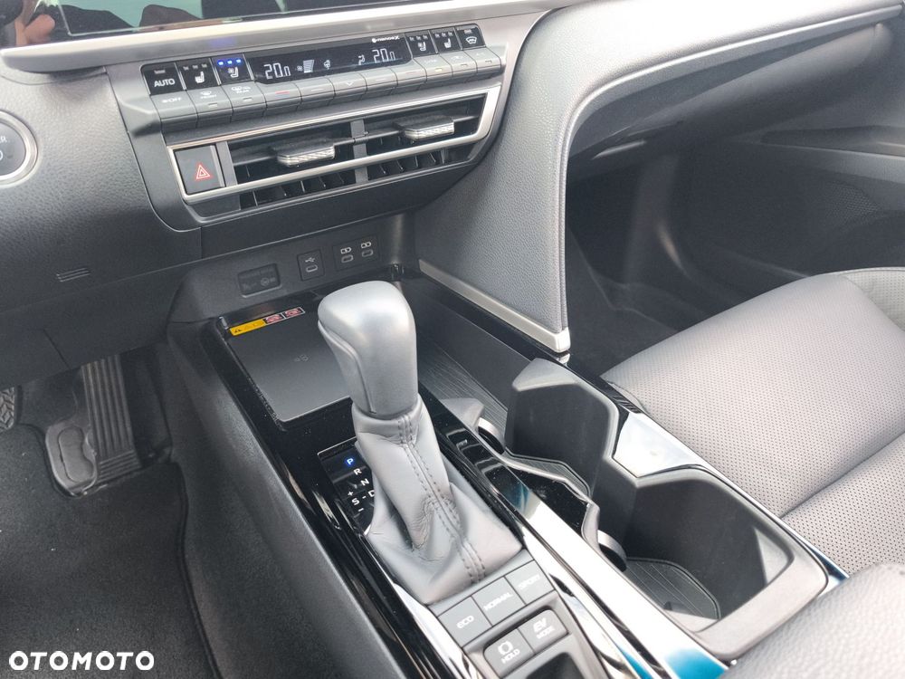 Toyota Camry - 20
