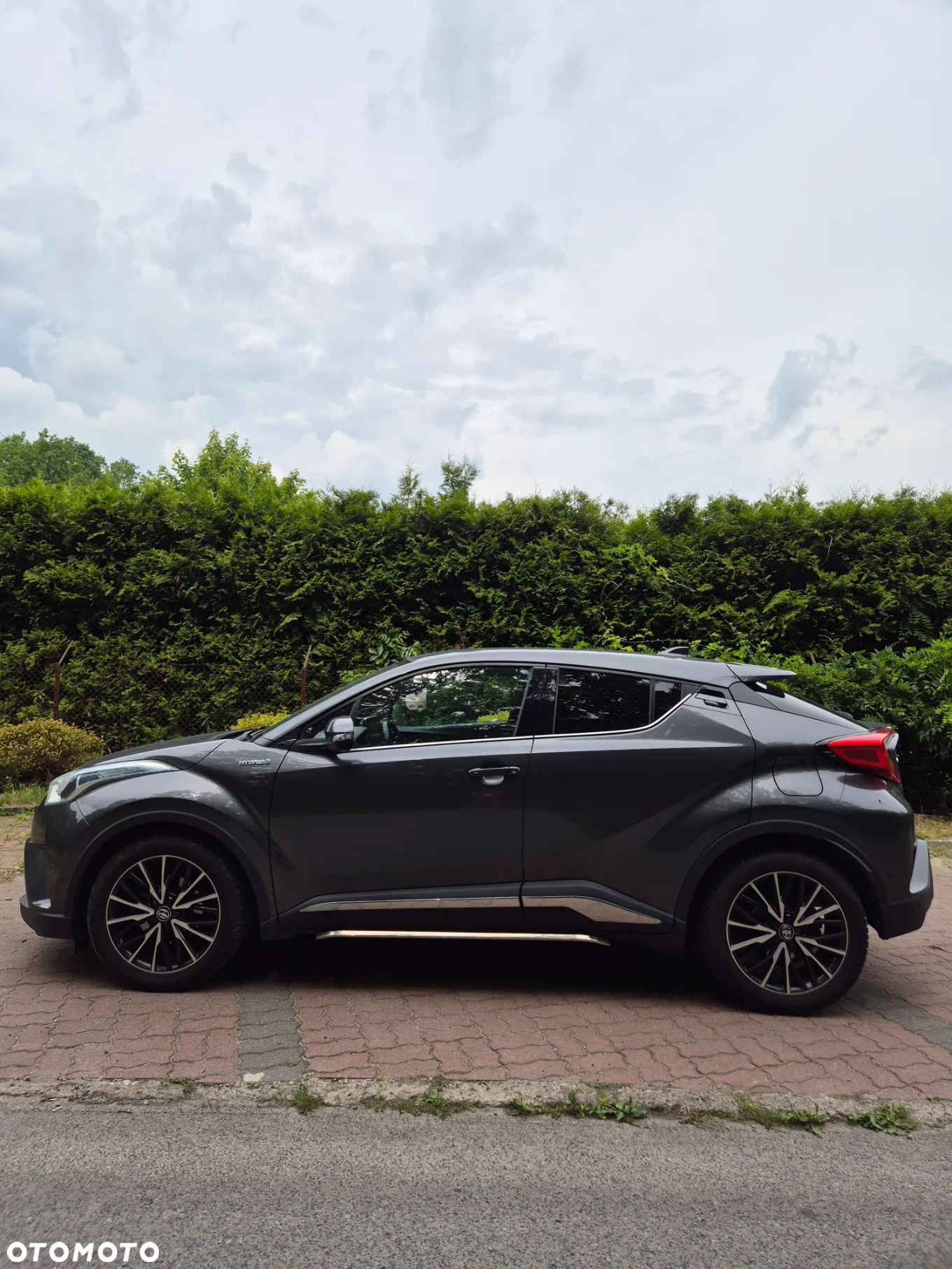 Toyota C-HR 1.8 Hybrid Neon Lime powered by JBL - 2