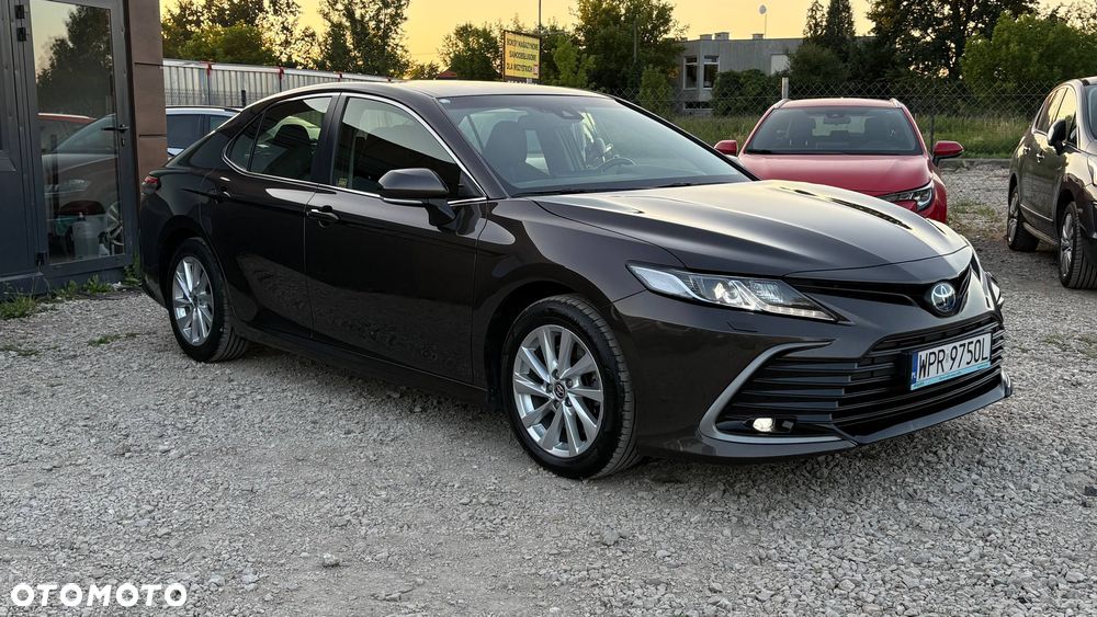 Toyota Camry 2.5 Hybrid Comfort CVT - 2