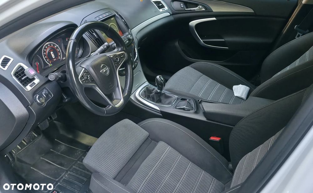 Opel Insignia 1.6 T Cosmo S&S - 10