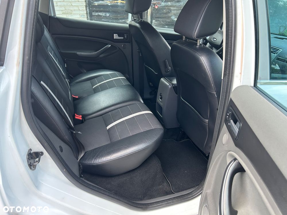 Ford Kuga 2.0 TDCi Titanium - 9