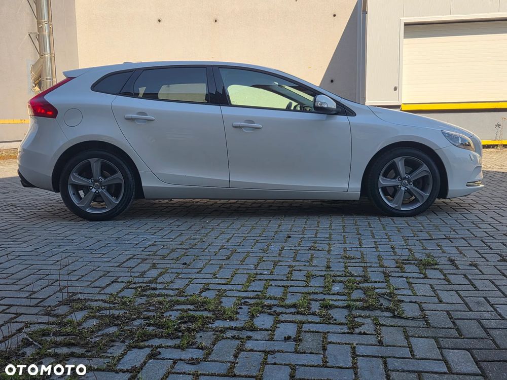 Volvo V40 T2 Summum - 3