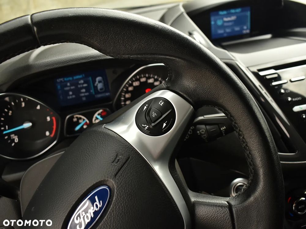 Ford Kuga - 18