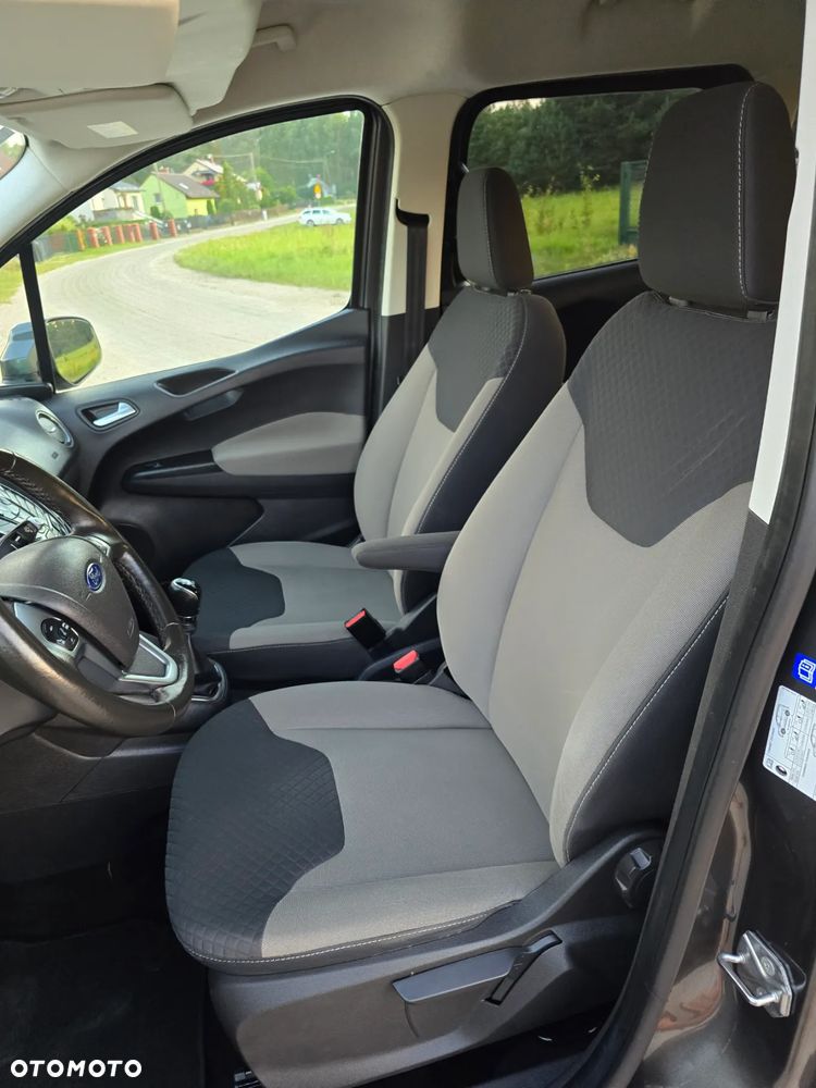 Ford Tourneo Courier 1.0 EcoBoost Titanium - 20