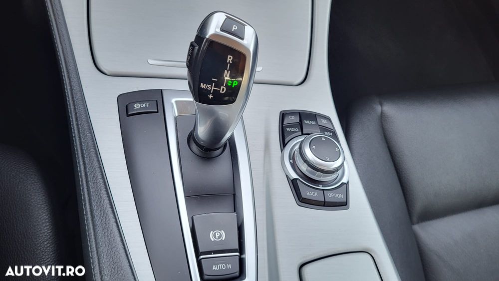 BMW 5 Series 2011 — imagine 9