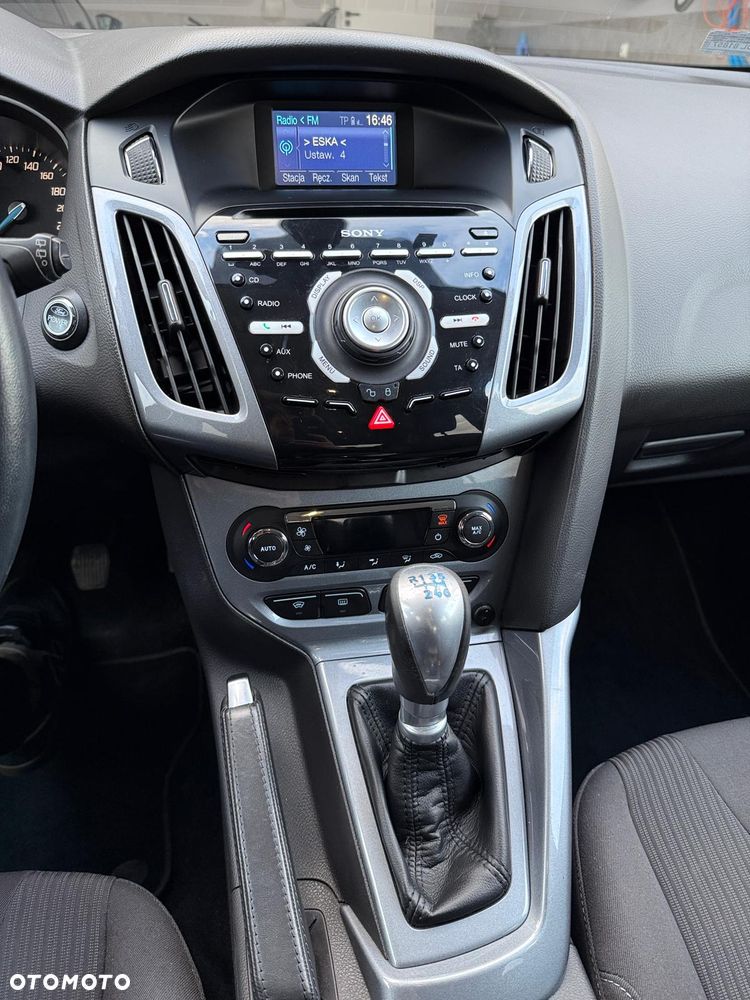 Ford Focus 1.6 EcoBoost Trend - 18