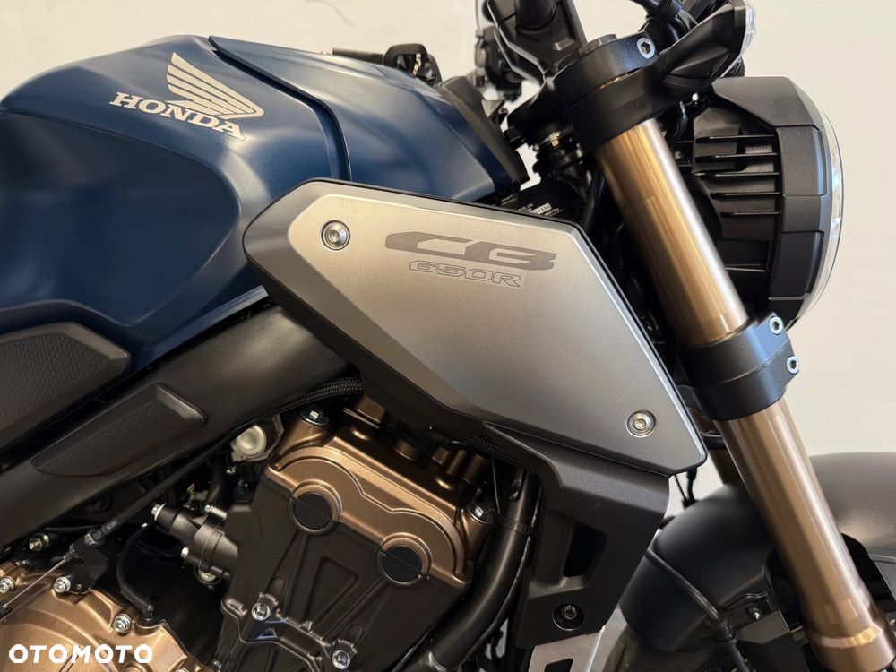 Honda CB - 32