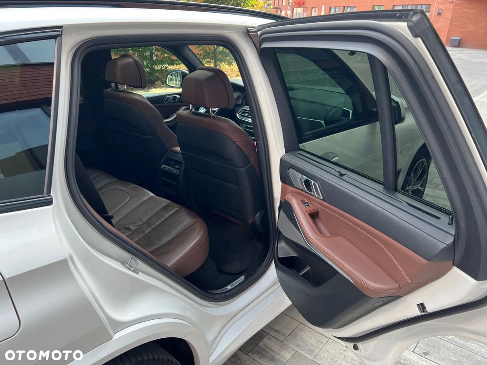 BMW X5 xDrive40i - 20
