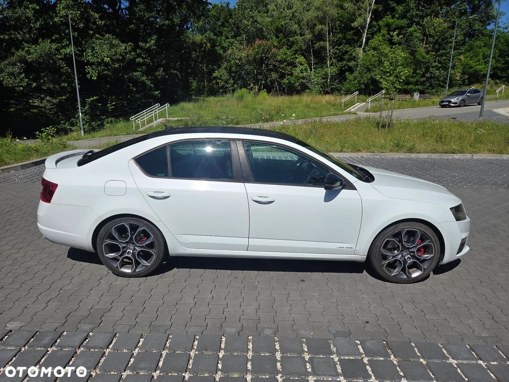 Skoda Octavia 2.0 TSI RS - 23