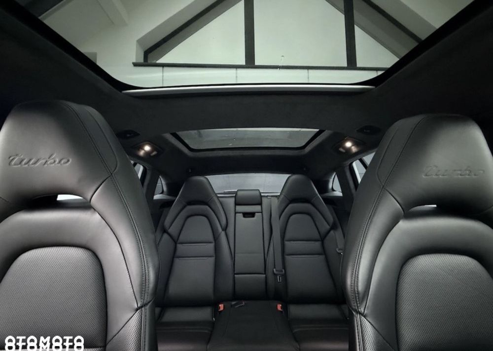 Porsche Panamera Turbo - 38