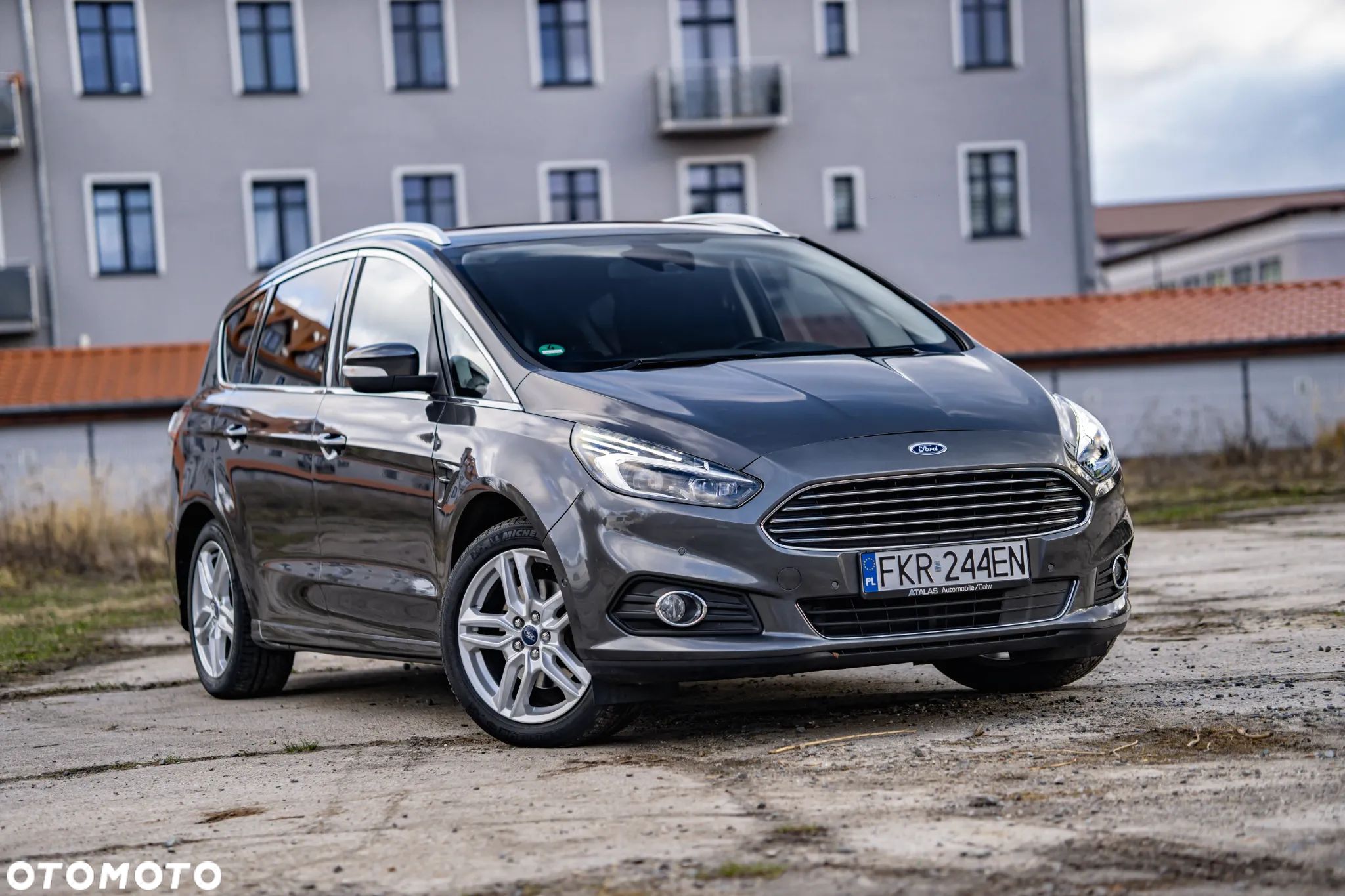 Ford S-Max 2.0 TDCi Titanium - 1