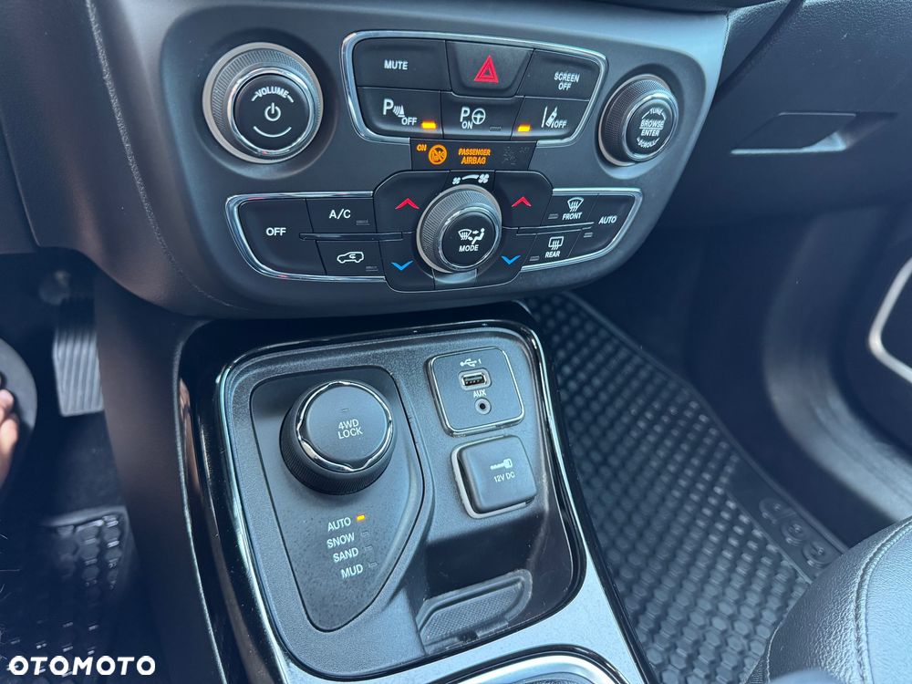 Jeep Compass 2.0 MJD Limited 4WD S&S - 34