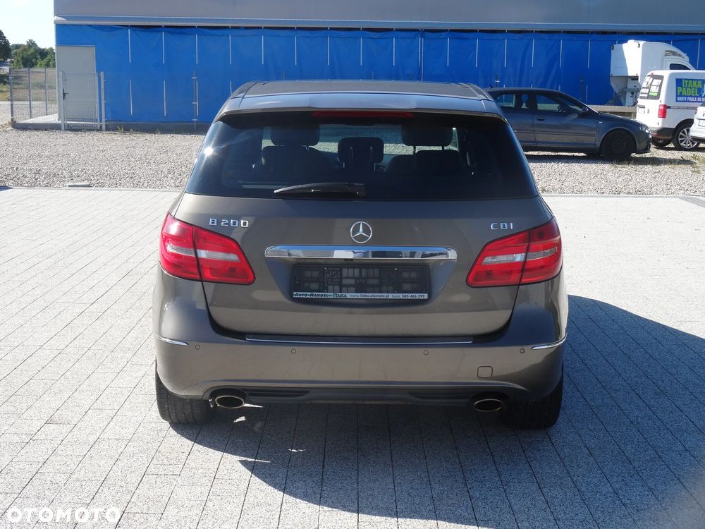 Mercedes-Benz Klasa B 200 CDI (BlueEFFICIENCY) - 11