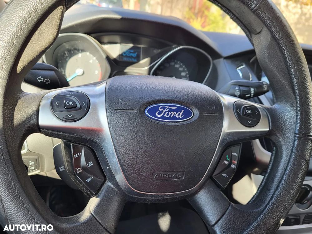 Ford Focus 1.6 TDCI DPF Ambiente - 7