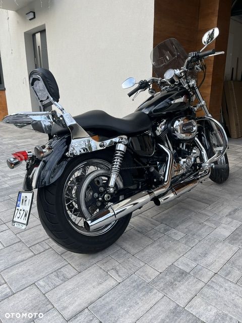 Harley-Davidson Sportster Custom 1200C - 12