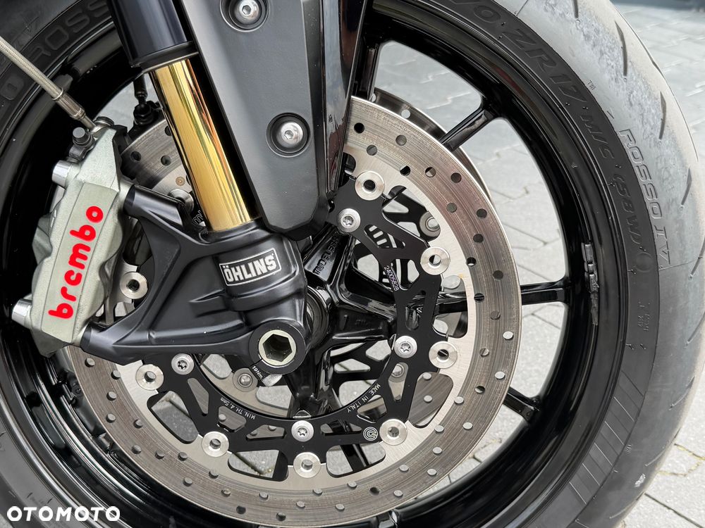 Triumph Speed Triple - 18