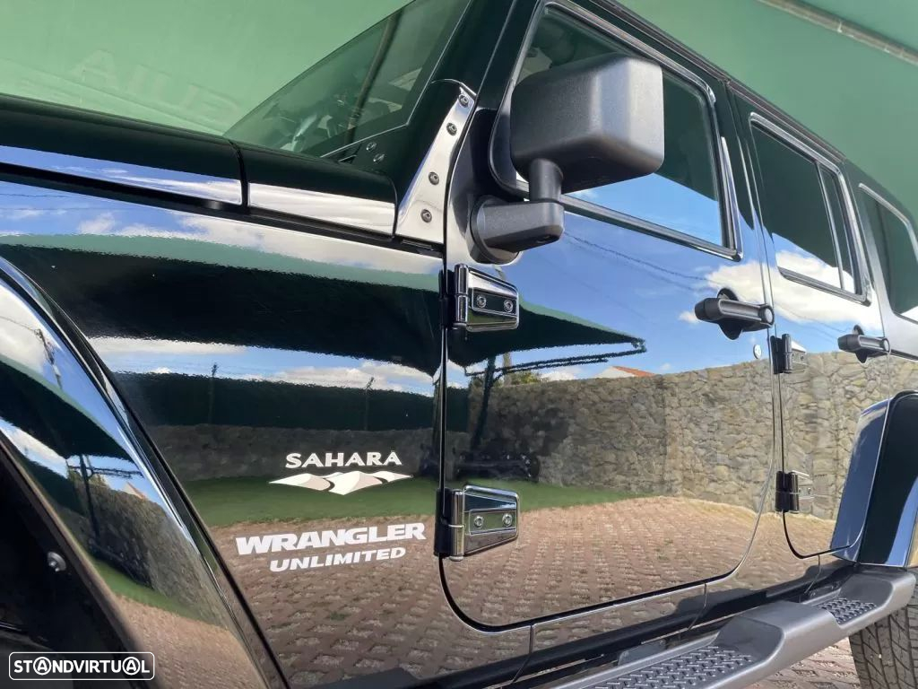Jeep wrangler unlimited sahara 4x4 - 11