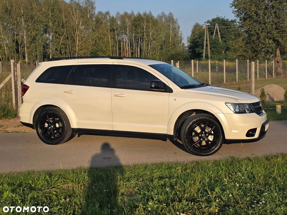 Fiat Freemont 2.0 Multijet Black Code AWD - 4