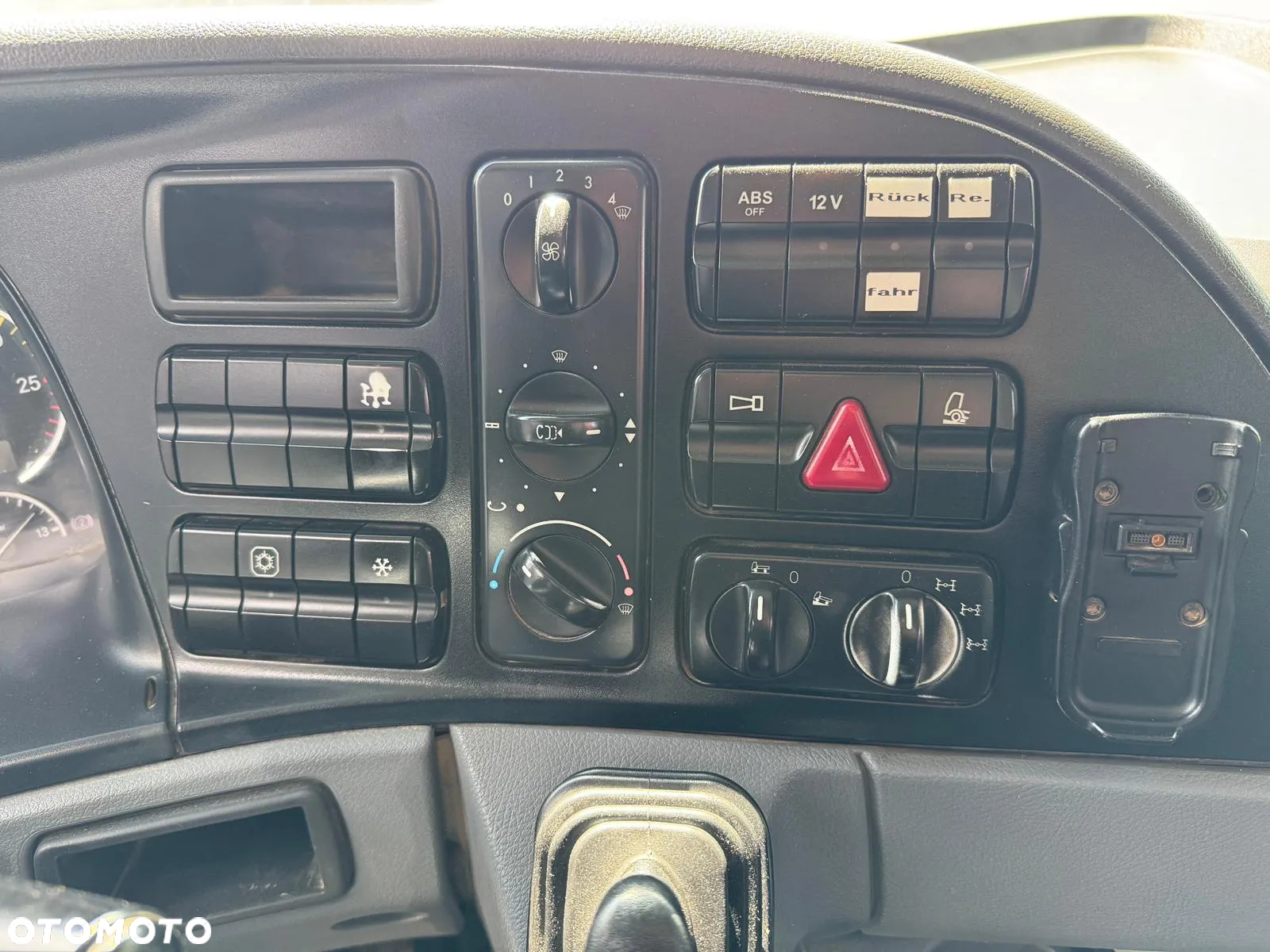 Mercedes-Benz ACTROS 4144 8x6 EURO5 WYWROTKA TRÓJSTRONNA Z BORDMATIKIEM - 19