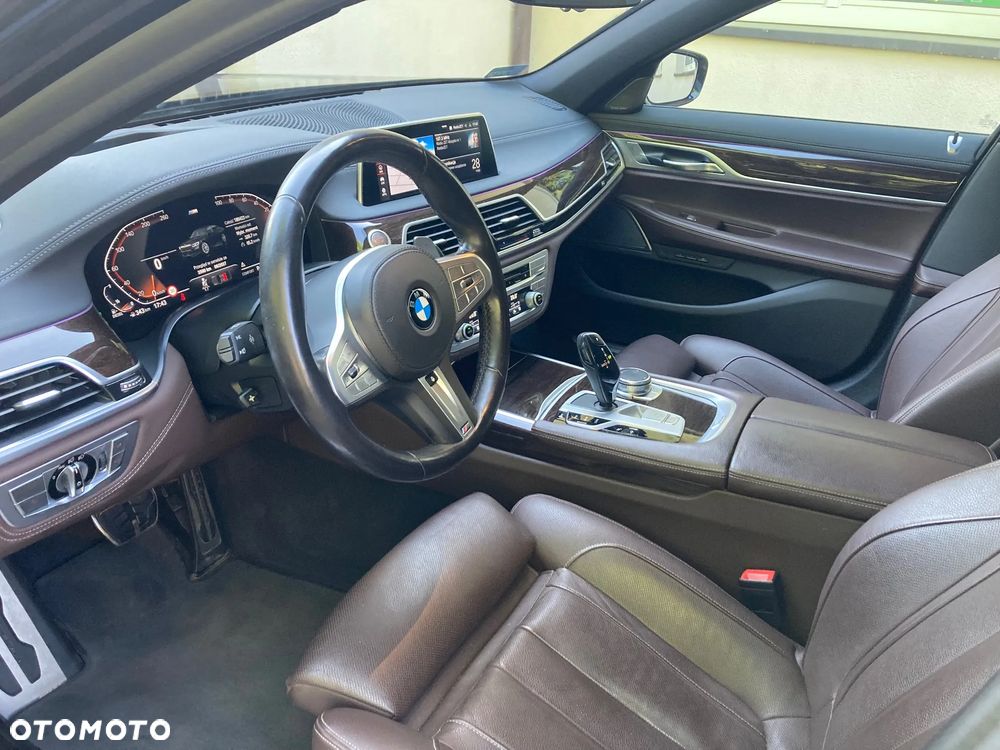 BMW Seria 7 730d xDrive mHEV sport - 12