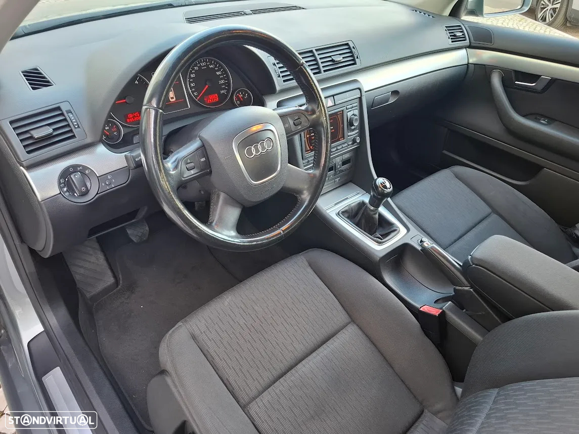 Audi A4 2.0 TDI S-line - 23