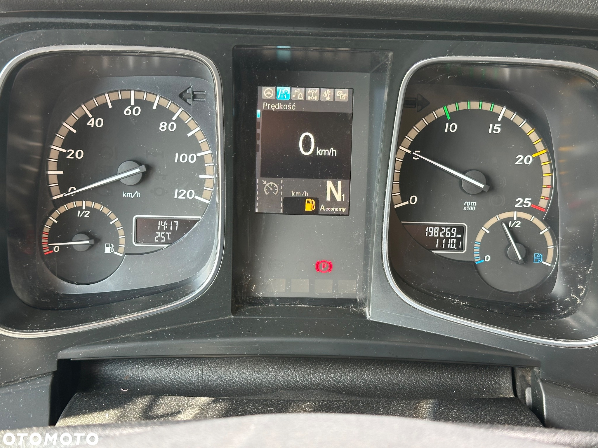 Mercedes-Benz / ACTROS / 1846 / 198 tys.km./ - 32