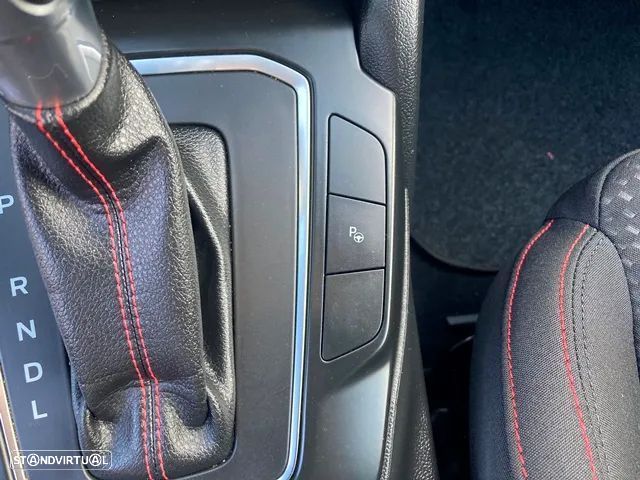 Ford Focus SW 1.0 EcoBoost Hybrid Aut. ST-LINE DESIGN - 34