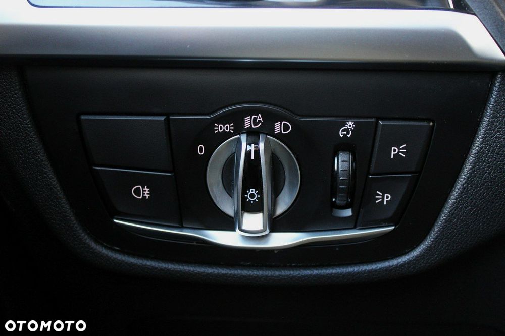 BMW X3 sDrive18d mHEV - 25